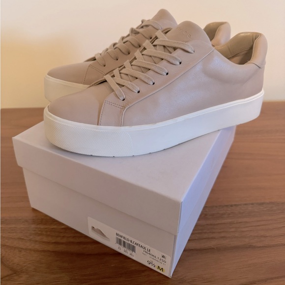Women’s Vince Sneaker - Picture 1 of 5